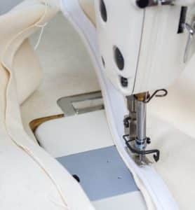 Sewing the zipper tape of your round storage ottoman